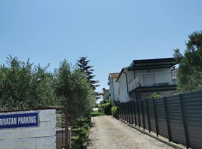 Vikendica Nicole Bibinje